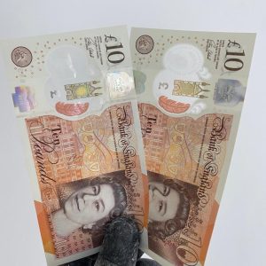 £ 10 Pounds