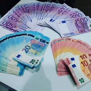 Euro €200 Bills
